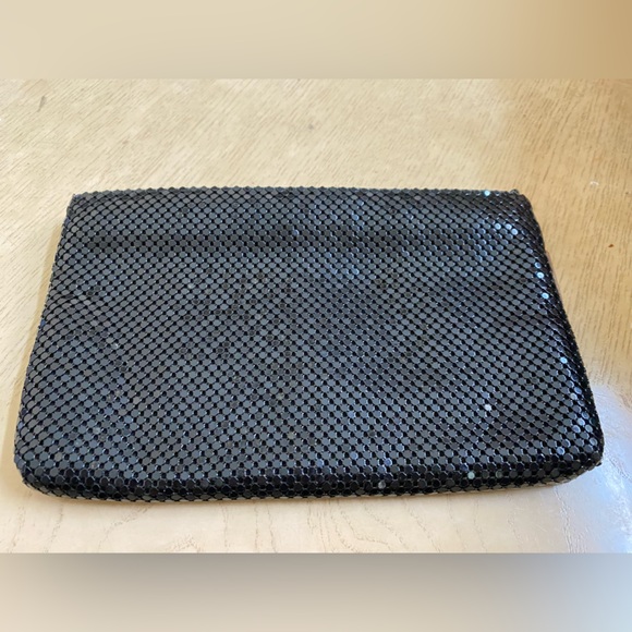 Whiting & Davis Handbags - Whiting and Davis hand wallet/purse preowned